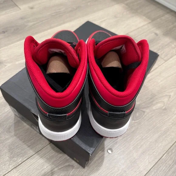 Air Jordan 1 Mid Black and Gym Red - Picture 9 of 13